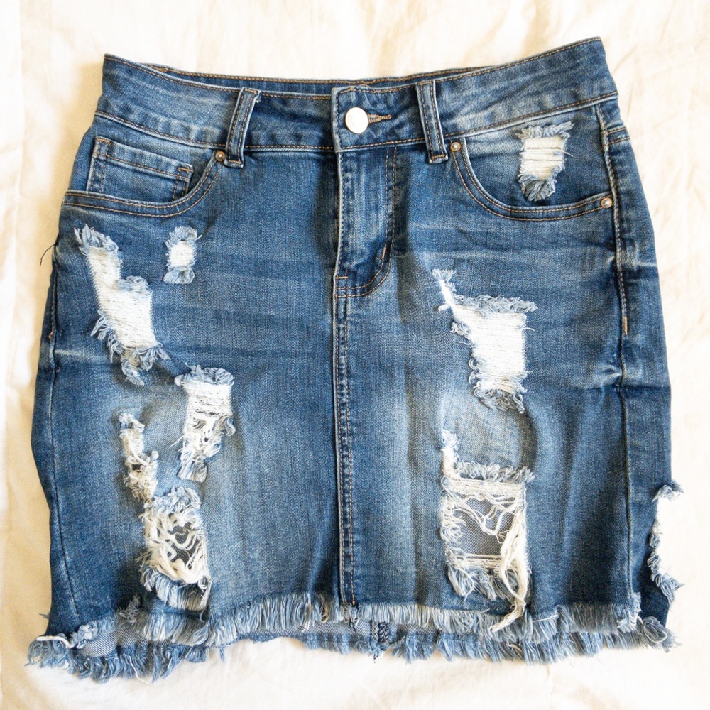 Dark-washed Highwaisted Denim Skirt